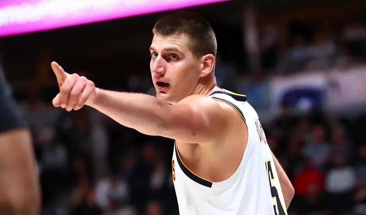 CLG横扫MAD，Chovy单局斩获MVP强强对话半决赛，技惊四座